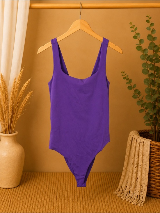 Lizette Collection Tops - NWOT Purple One-Piece Scoop Neck Bodysuit